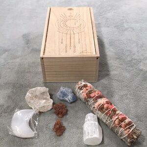 Aviva Stanoff Carved Gift Box of Sage and Crystals New